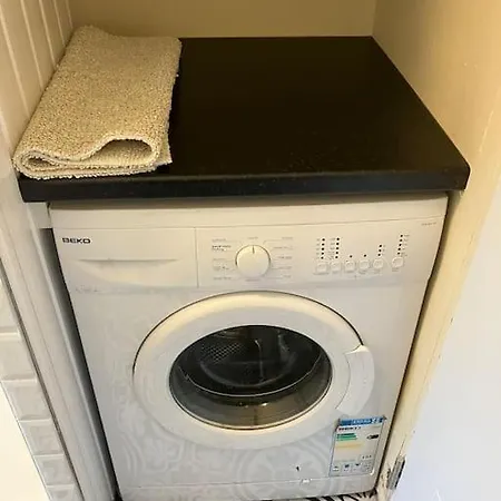 Whitethorn Cottage, Palmfield