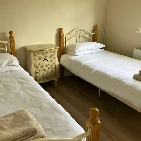 Whitethorn Cottage, Palmfield Holiday home